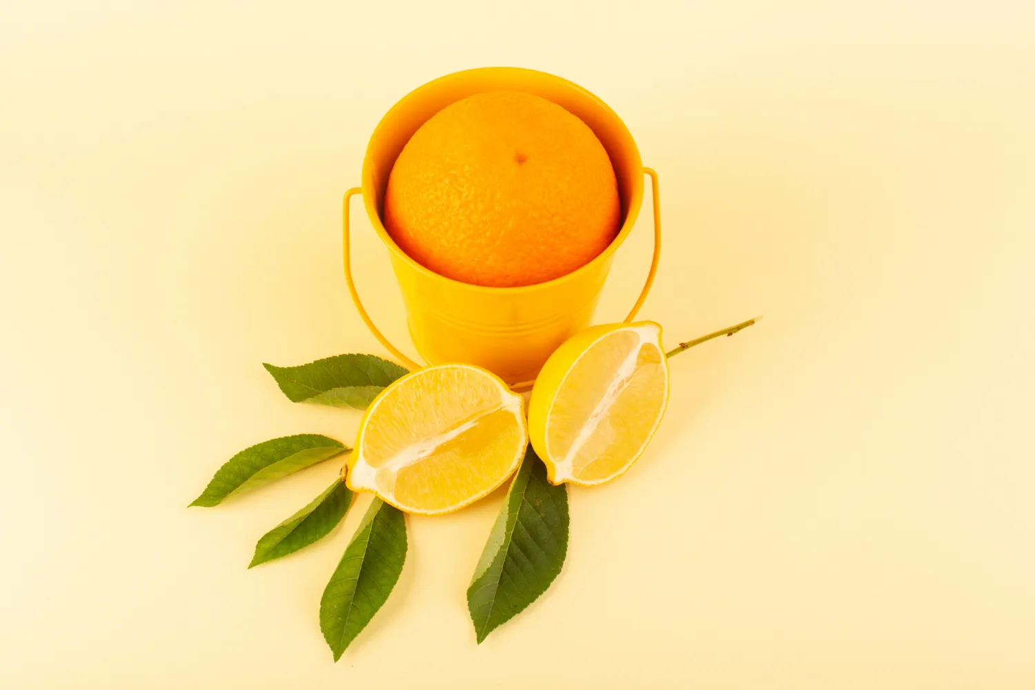 Motoren für die automatische Gewinnung von Fruchtsäften.